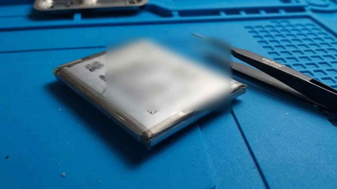 Bateria viciada estufada — celular na Startech Soluções, assistência técnica na Aldeota, Fortaleza